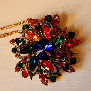Vintage look colorful necklace and brooch